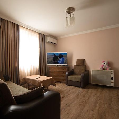 Angisa Apartment Batumi Exteriör bild